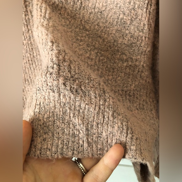 55. Urban Heritage Sweater - Picture 6 of 9